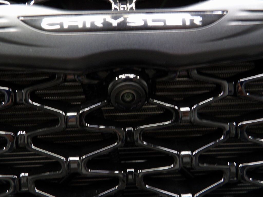 2023 Chrysler Pacifica Limited AWD Fond du Lac WI