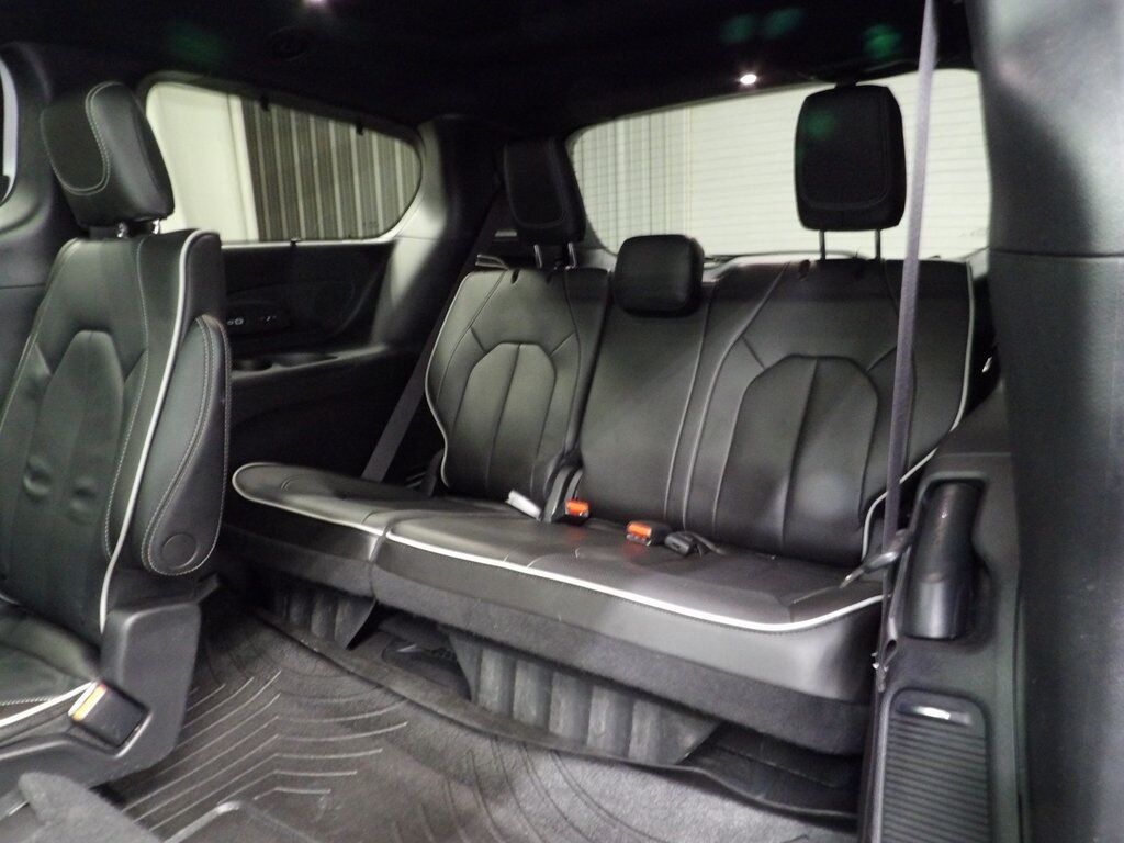 2023 Chrysler Pacifica Limited AWD Fond du Lac WI