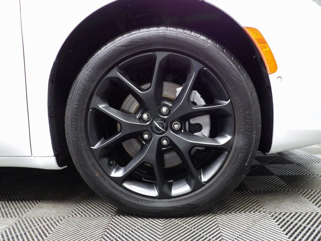 2023 Chrysler Pacifica Limited AWD Fond du Lac WI
