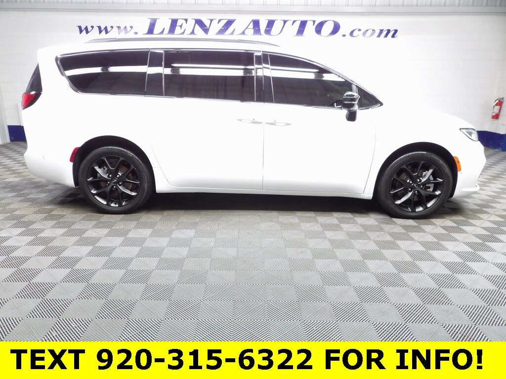2023 Chrysler Pacifica Limited AWD Fond du Lac WI