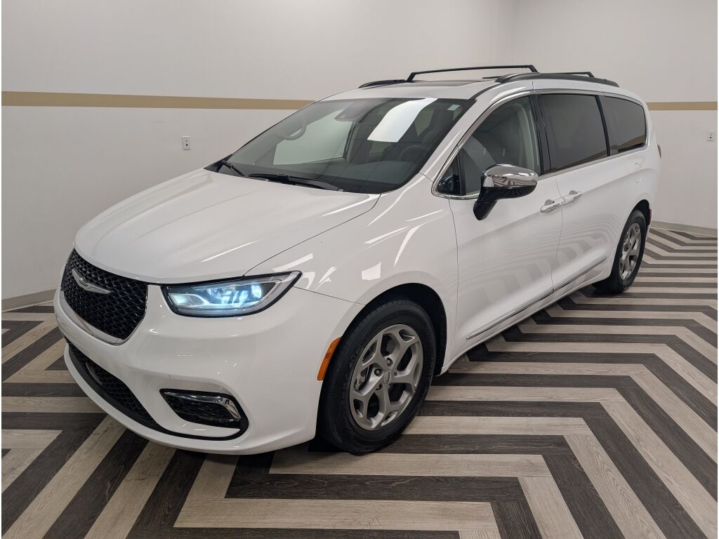 2023 Chrysler Pacifica Limited Gasoline