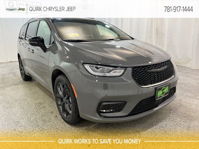 New Chrysler Pacifica Braintree MA