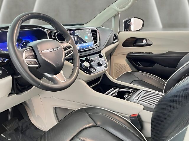 2023 Chrysler Pacifica Limited Carrollton TX