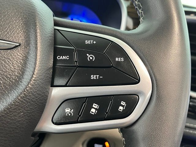 2023 Chrysler Pacifica Limited Carrollton TX