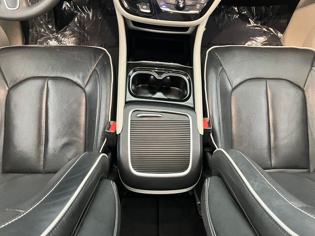 2023 Chrysler Pacifica Limited Carrollton TX