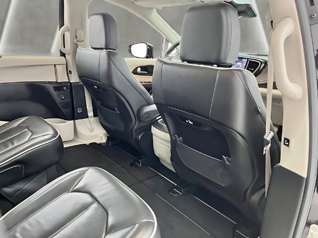 2023 Chrysler Pacifica Limited Carrollton TX
