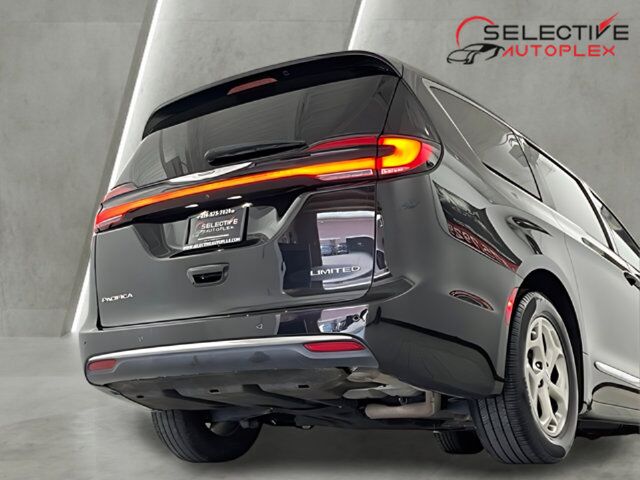 2023 Chrysler Pacifica Limited Carrollton TX