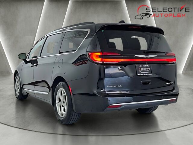 2023 Chrysler Pacifica Limited Carrollton TX