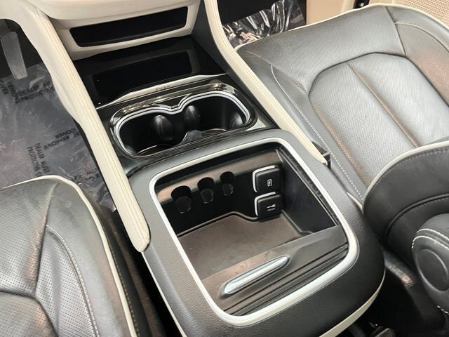 2023 Chrysler Pacifica Limited Carrollton TX