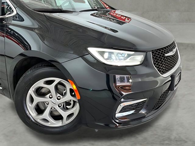 2023 Chrysler Pacifica Limited Carrollton TX