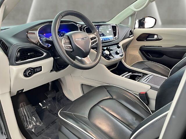 2023 Chrysler Pacifica Limited Carrollton TX