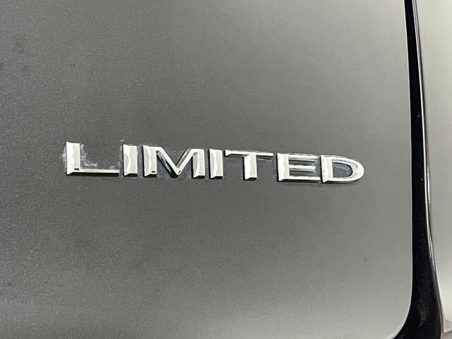 2023 Chrysler Pacifica Limited Carrollton TX