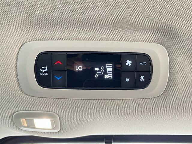 2023 Chrysler Pacifica Limited Carrollton TX