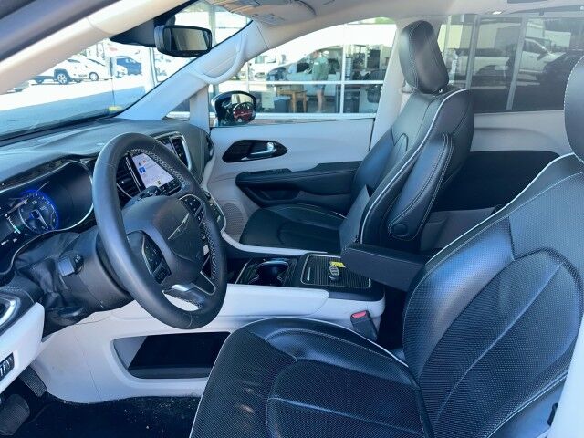 2023 Chrysler Pacifica Limited Cleveland OH