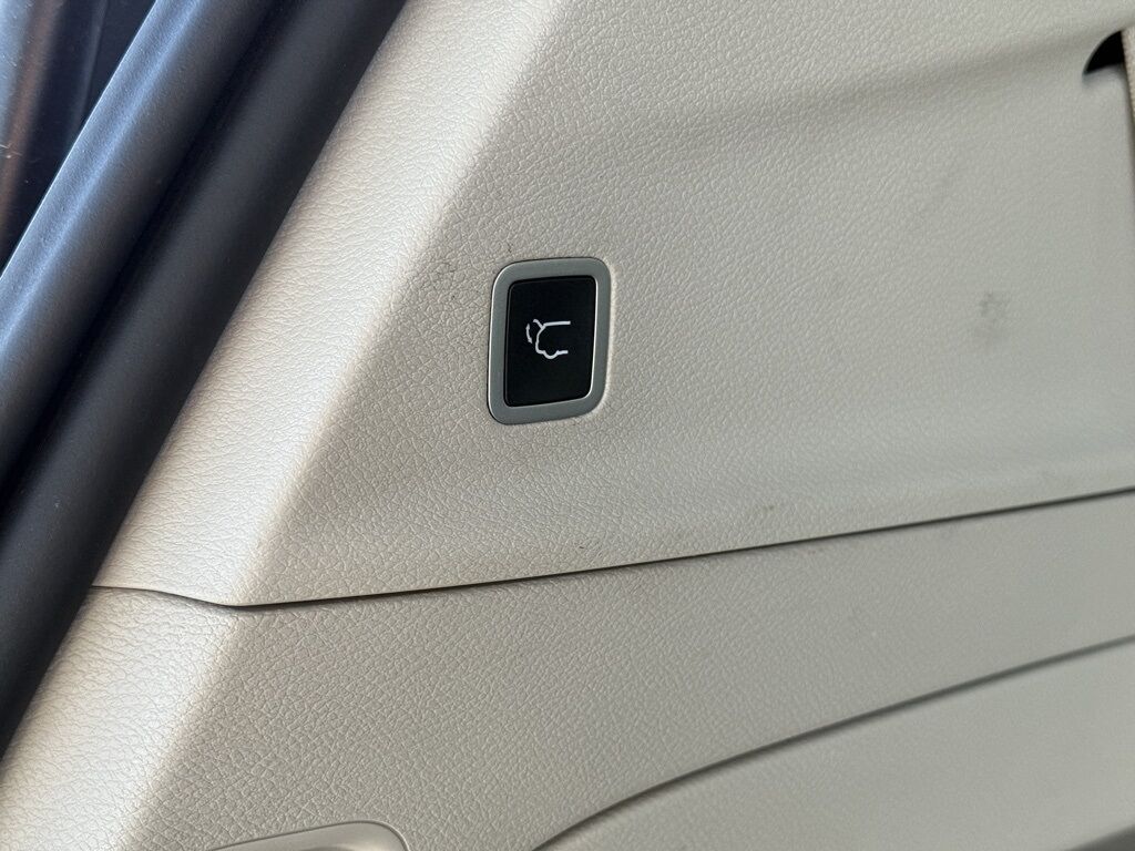 2023 Chrysler Pacifica Limited Crestwood KY