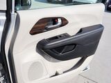 2023 Chrysler Pacifica Limited Oshkosh WI