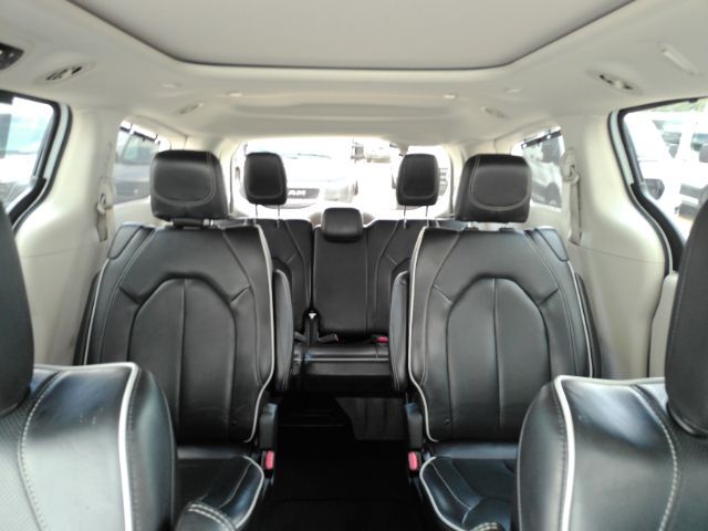 2023 Chrysler Pacifica Limited Plano TX