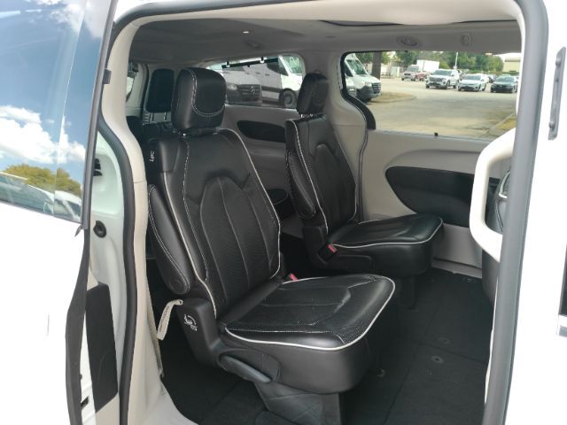 2023 Chrysler Pacifica Limited Plano TX