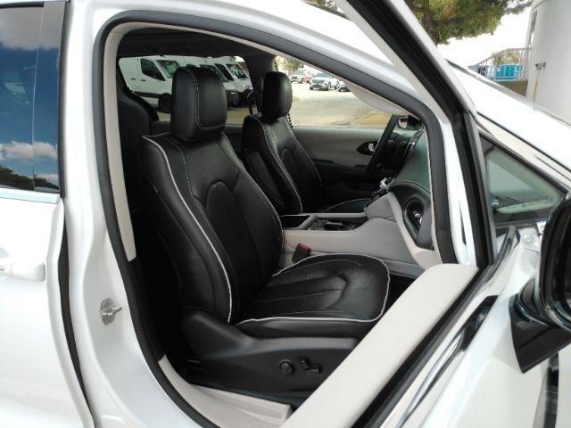 2023 Chrysler Pacifica Limited Plano TX