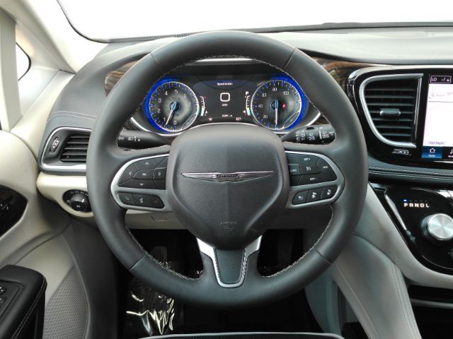 2023 Chrysler Pacifica Limited Plano TX