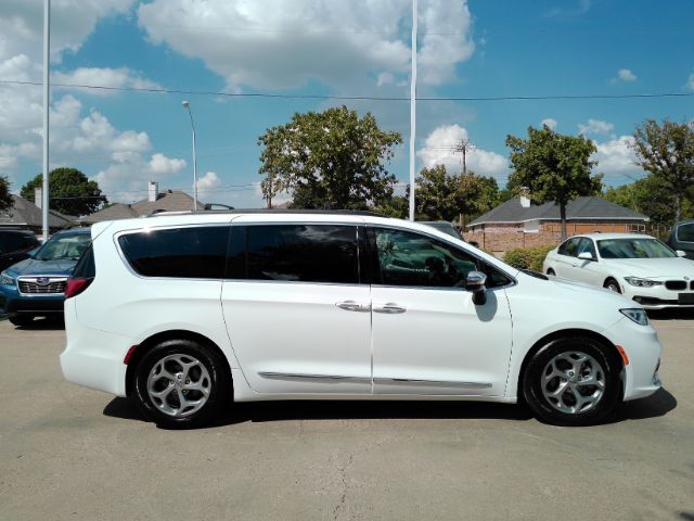2023 Chrysler Pacifica Limited Plano TX