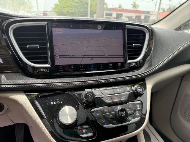 2023 Chrysler Pacifica Limited Punta Gorda FL