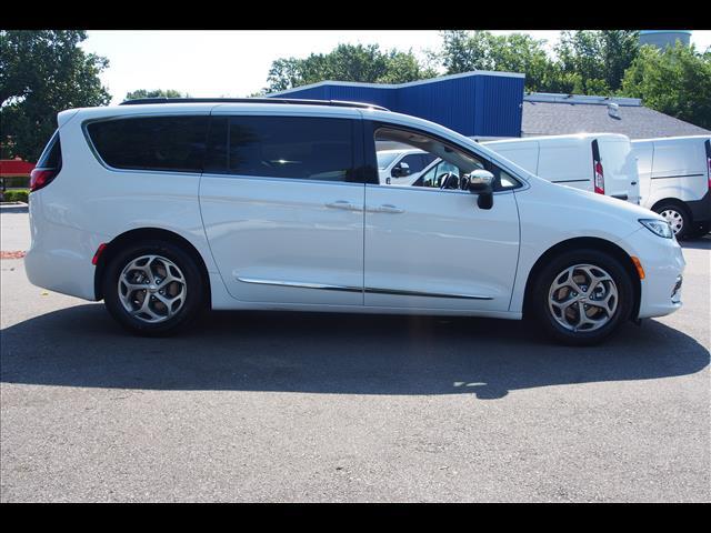 2023 Chrysler Pacifica Limited Raleigh NC