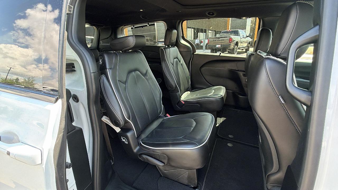 2023 Chrysler Pacifica Limited New Braunfels TX