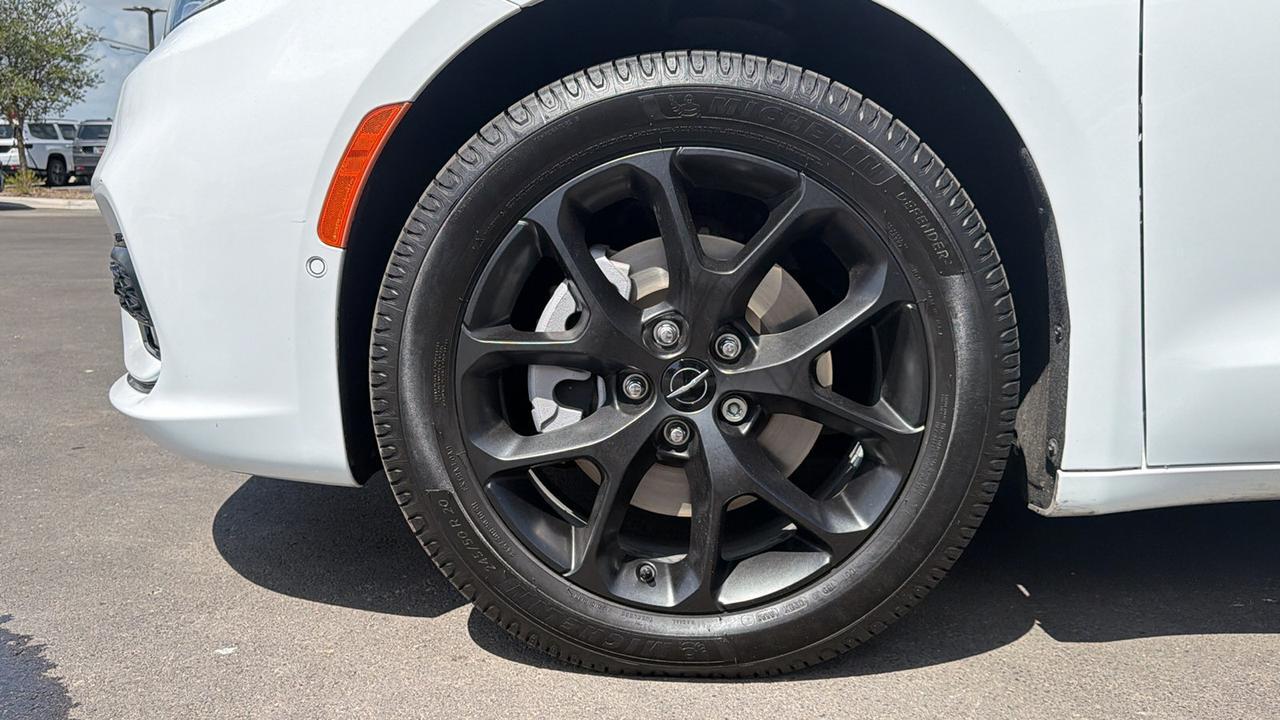 2023 Chrysler Pacifica Limited New Braunfels TX