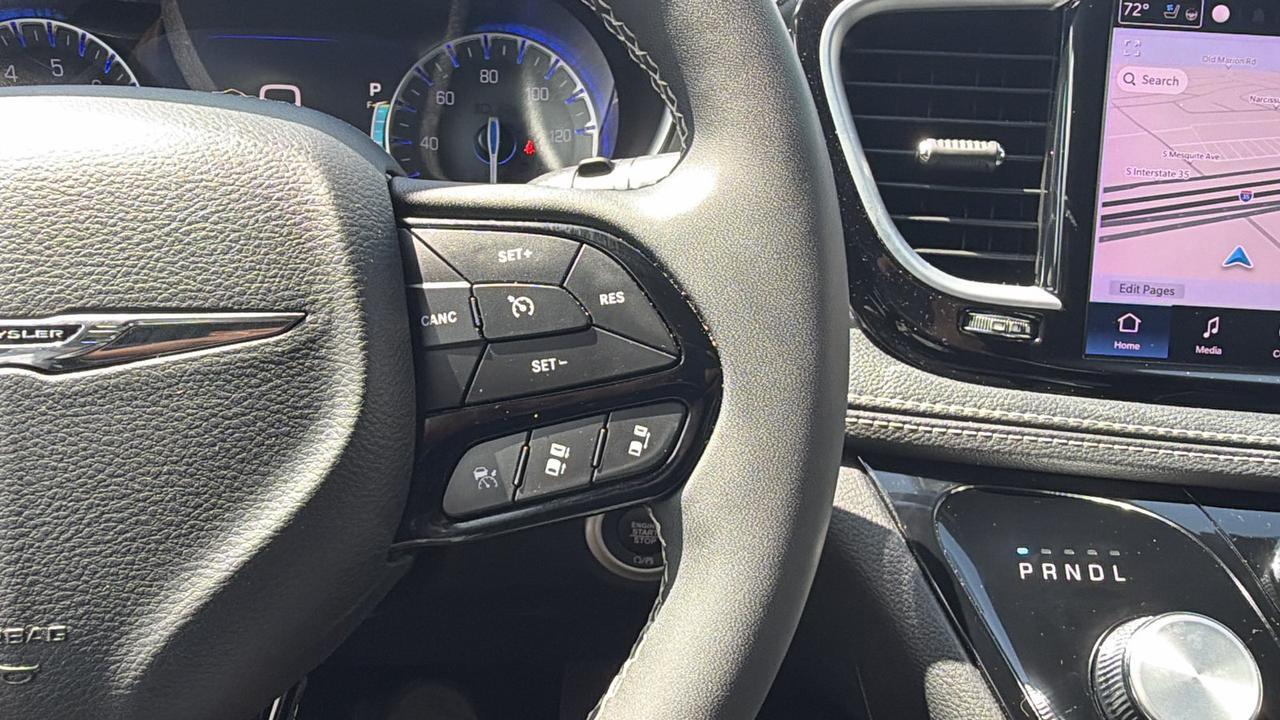 2023 Chrysler Pacifica Limited New Braunfels TX