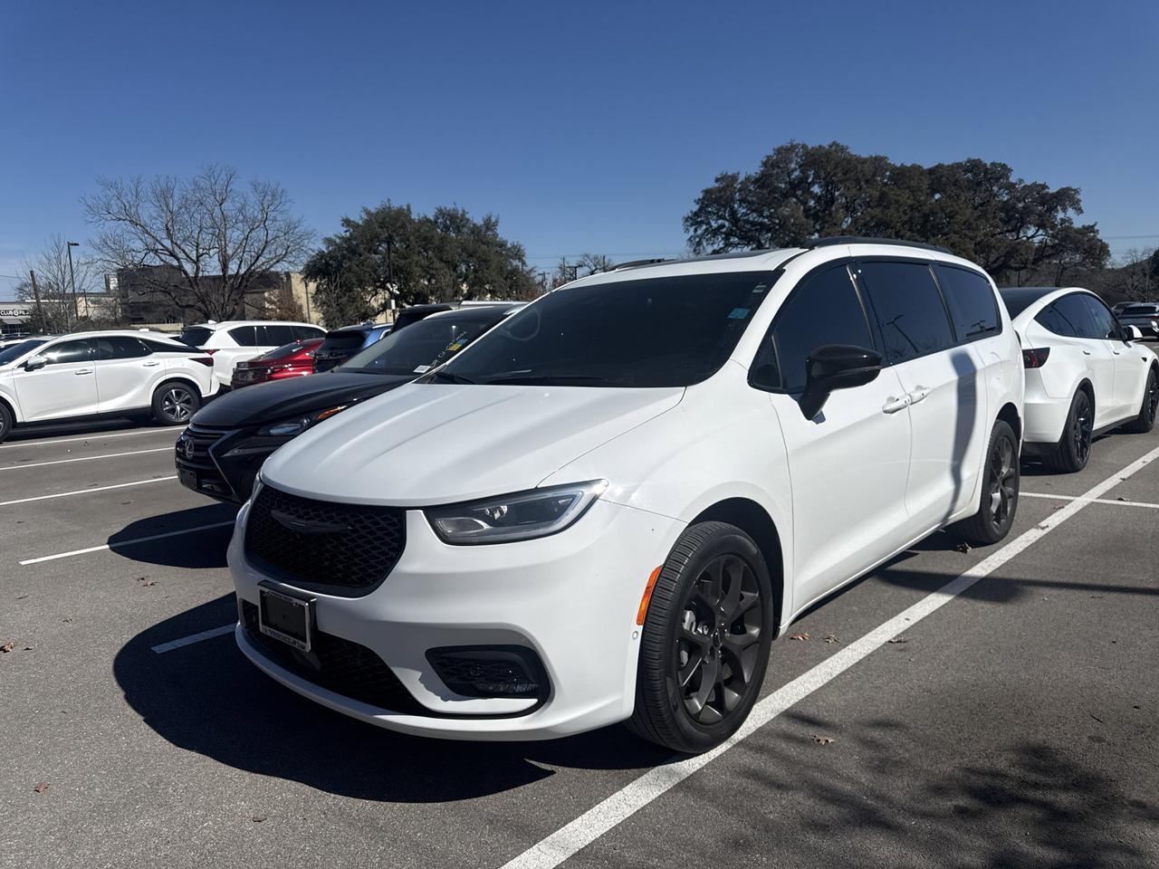 2023 Chrysler Pacifica Limited San Antonio TX