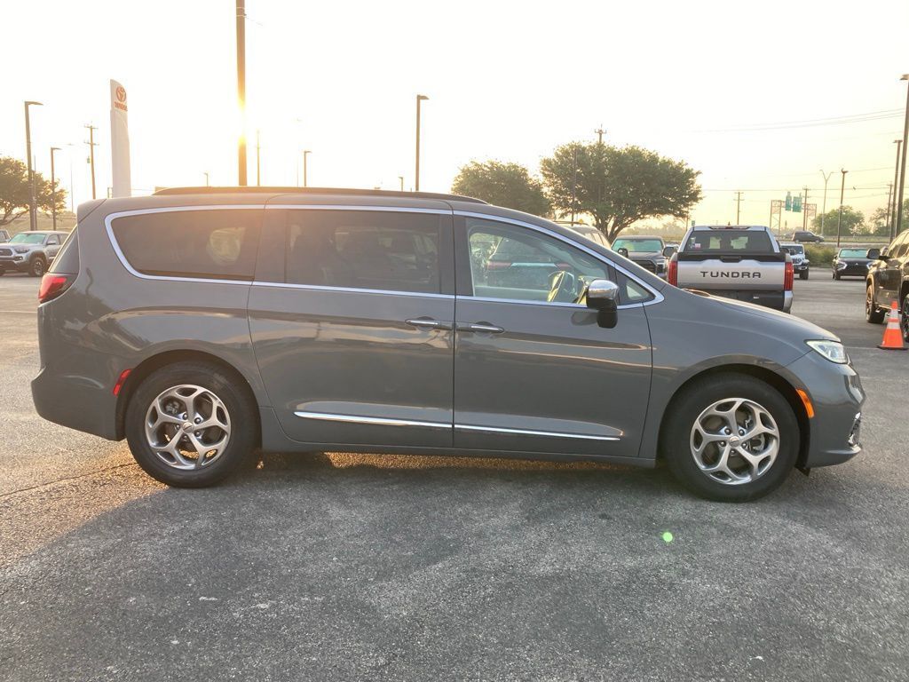 2023 Chrysler Pacifica Limited San Antonio TX