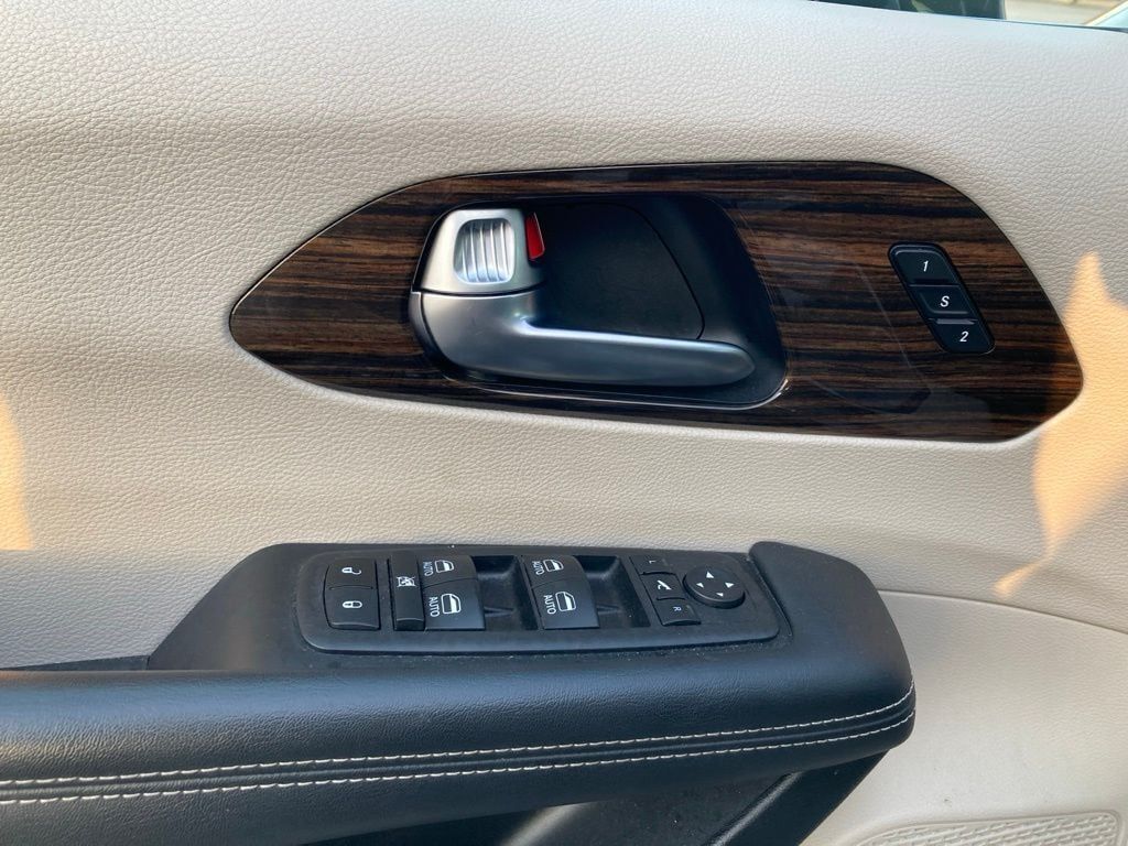 2023 Chrysler Pacifica Limited San Antonio TX