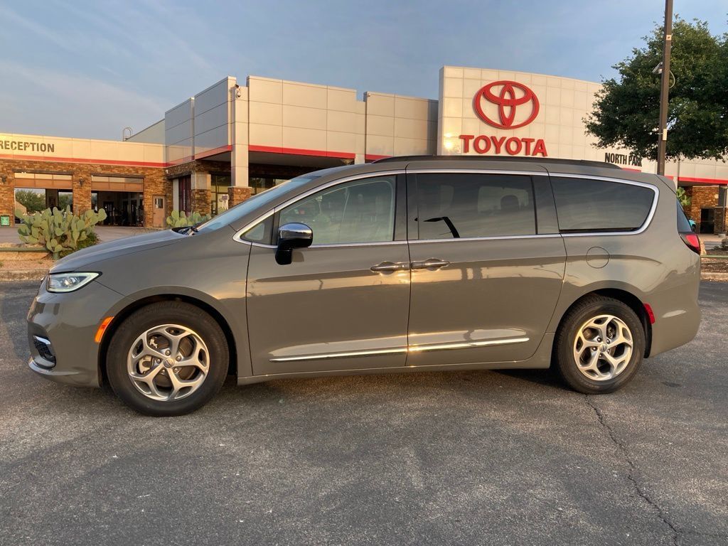 2023 Chrysler Pacifica Limited San Antonio TX