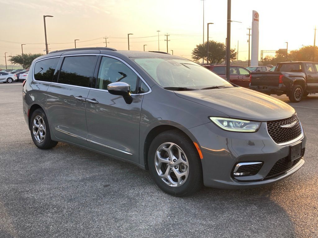2023 Chrysler Pacifica Limited San Antonio TX
