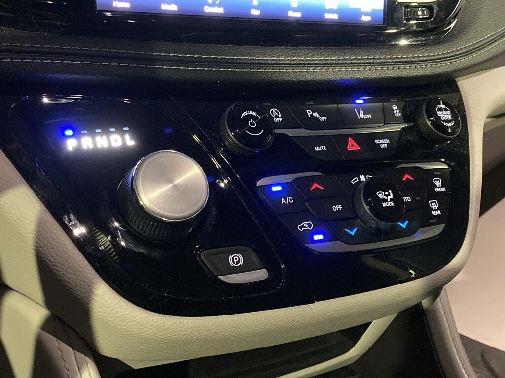 2023 Chrysler Pacifica Limited San Antonio TX