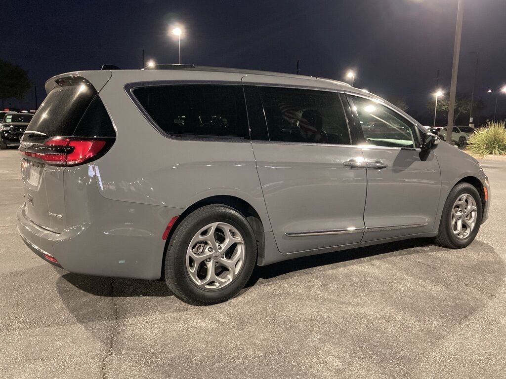 2023 Chrysler Pacifica Limited San Antonio TX