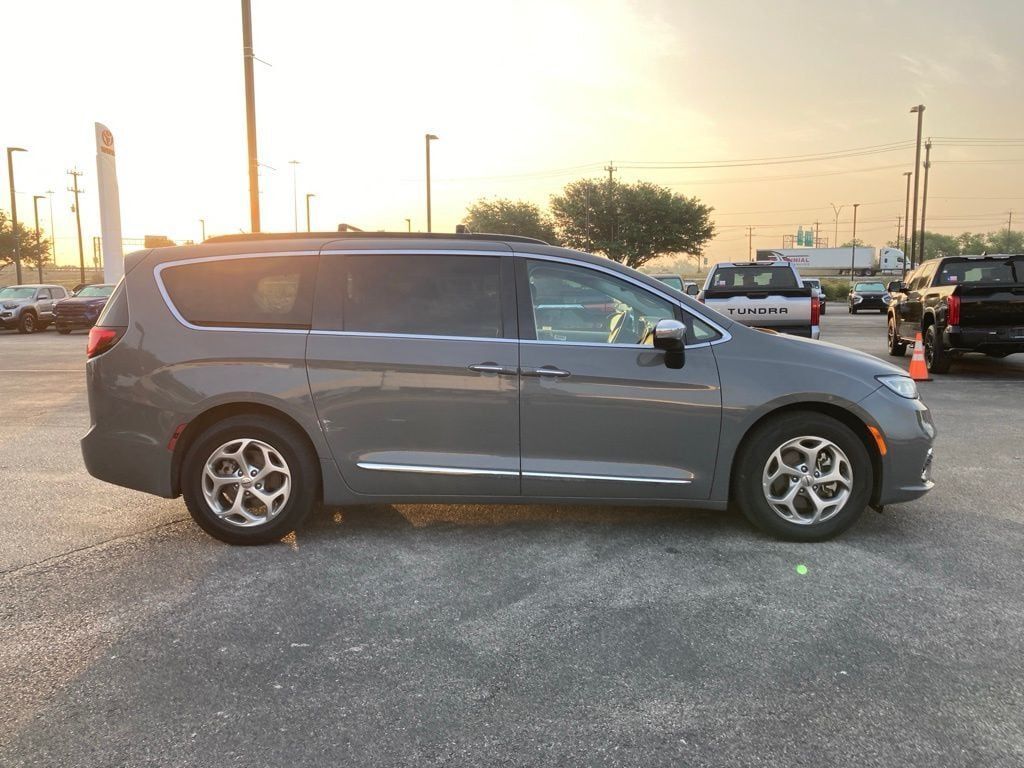 2023 Chrysler Pacifica Limited San Antonio TX