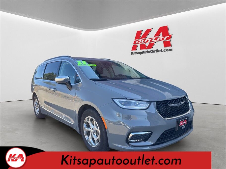 2023 Chrysler Pacifica Limited Van 4D