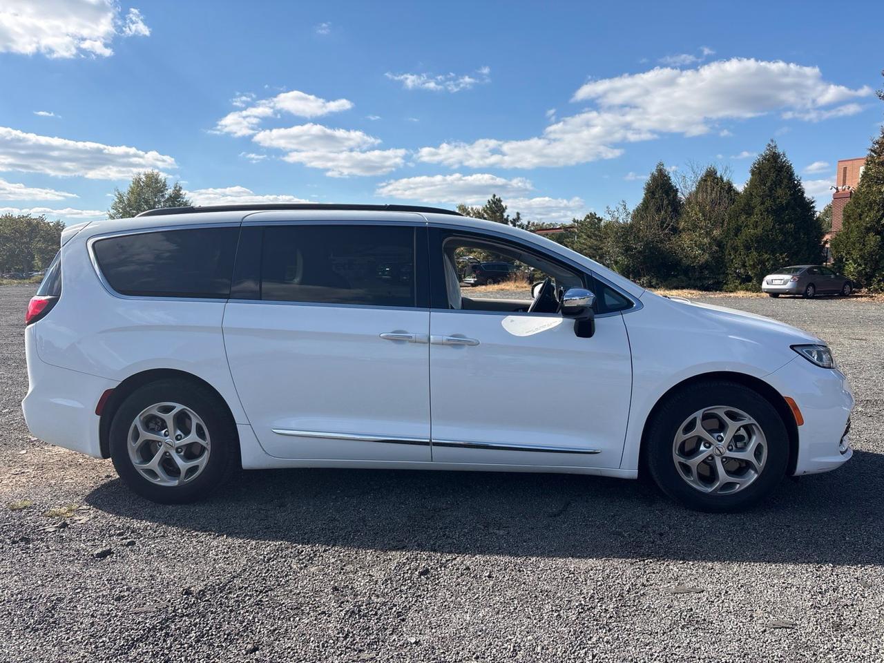 2023 Chrysler Pacifica Limited Chantilly VA
