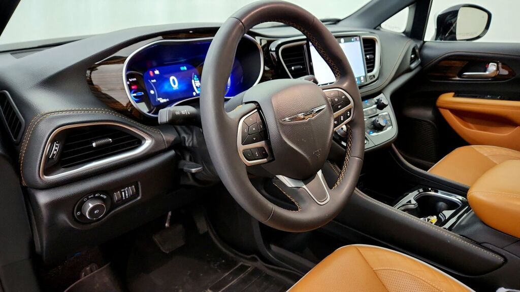 2023 Chrysler Pacifica Plug-In Hybrid Pinnacle Laurel MD