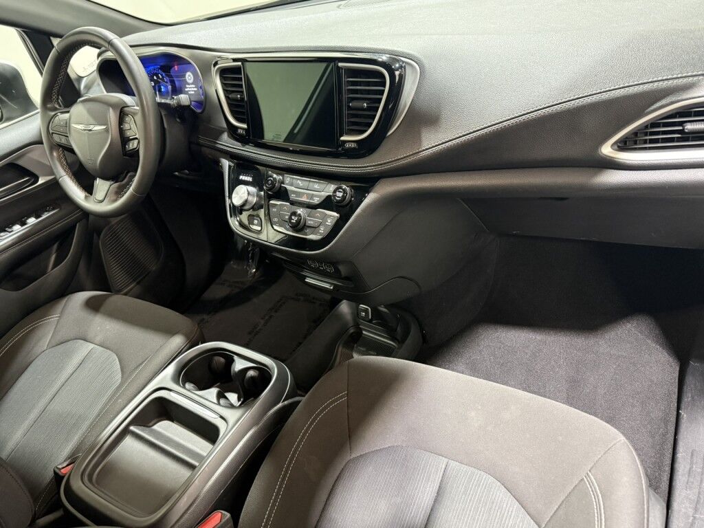 2023 Chrysler Pacifica Touring FWD Maumee OH