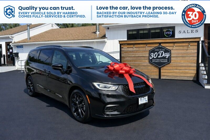 2023 Chrysler Pacifica Touring L - LIKE NEW - SPORT PACKAGE