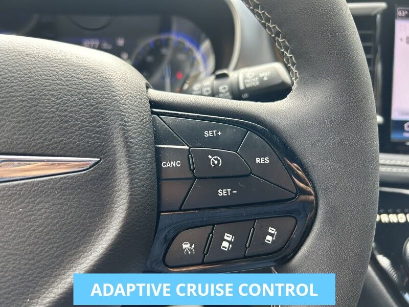 2023 Chrysler Pacifica Touring L - LIKE NEW - SPORT PACKAGE Webster MA