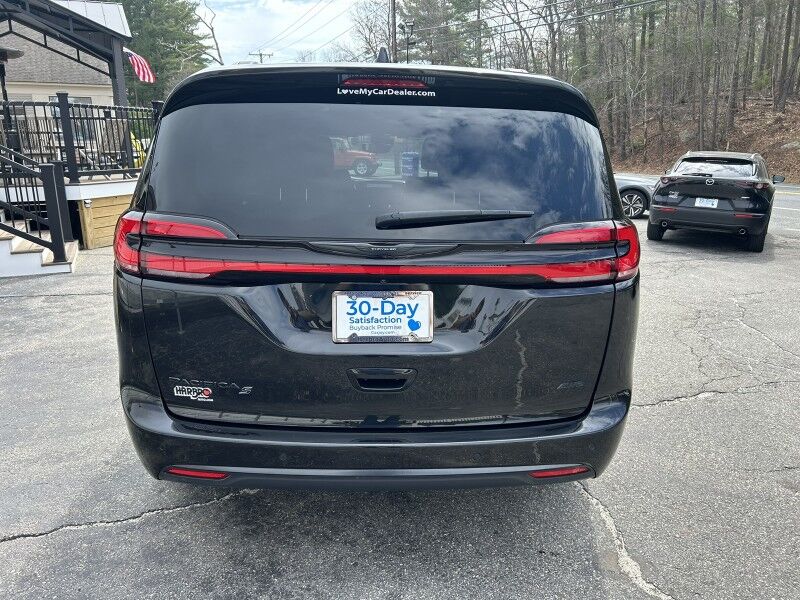 2023 Chrysler Pacifica Touring L - LIKE NEW - SPORT PACKAGE Webster MA