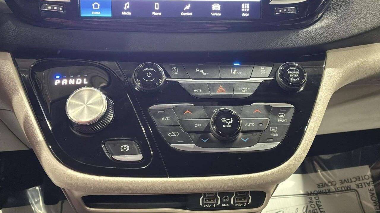 2023 Chrysler Pacifica Touring L 4dr Mini Van Chesterfield MI