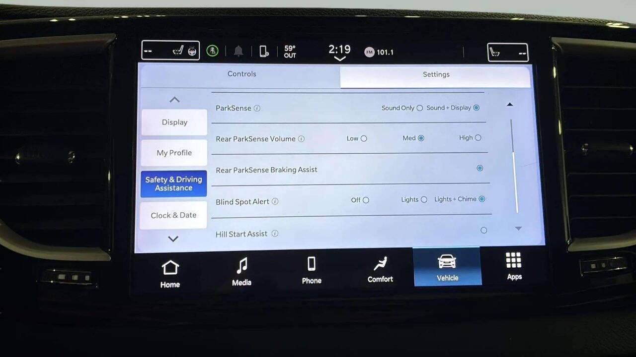 2023 Chrysler Pacifica Touring L 4dr Mini Van Chesterfield MI