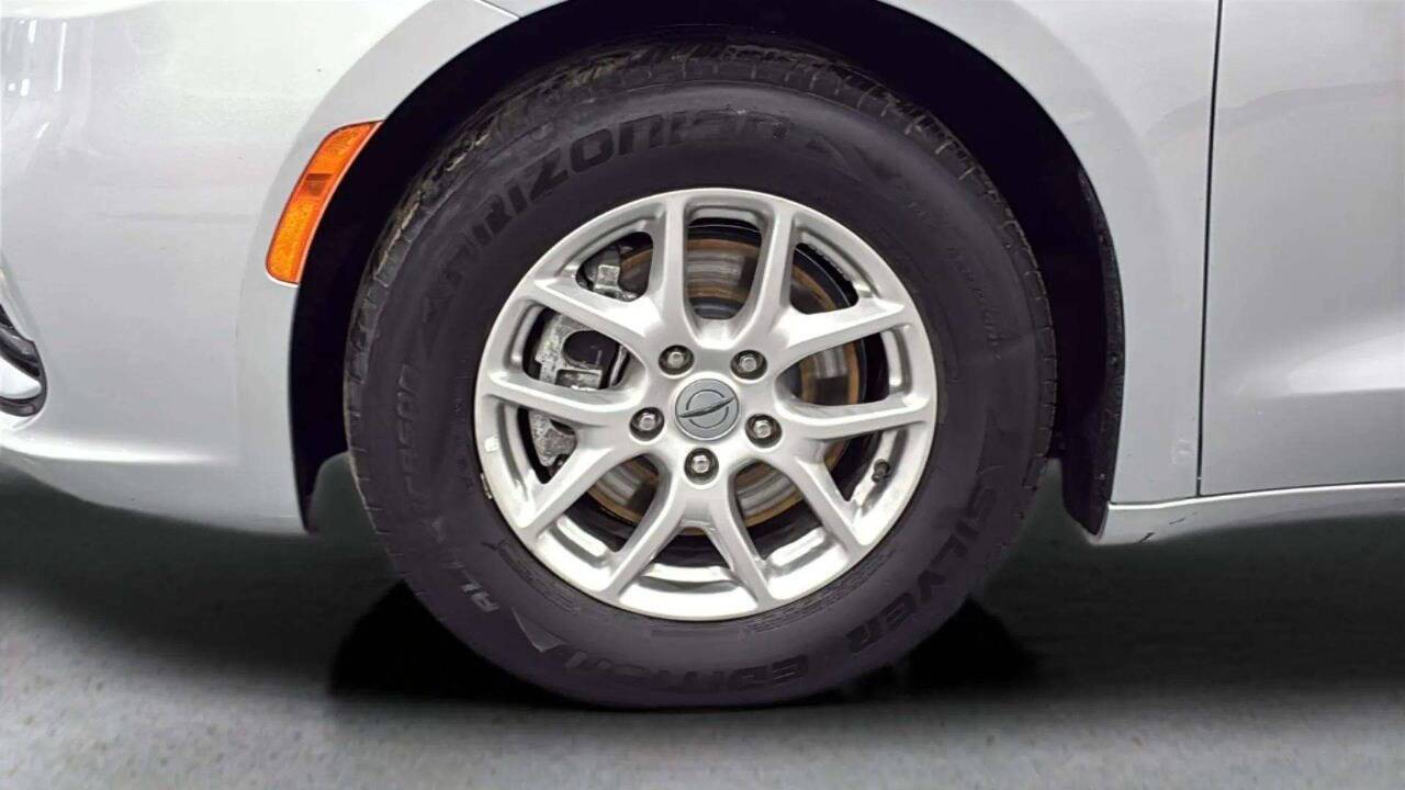 2023 Chrysler Pacifica Touring L 4dr Mini Van Chesterfield MI