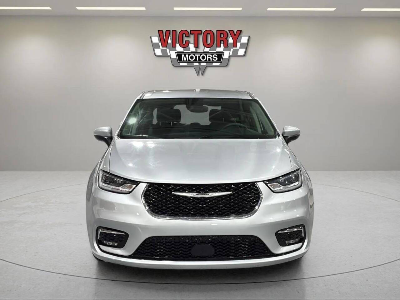 2023 Chrysler Pacifica Touring L 4dr Mini Van Chesterfield MI