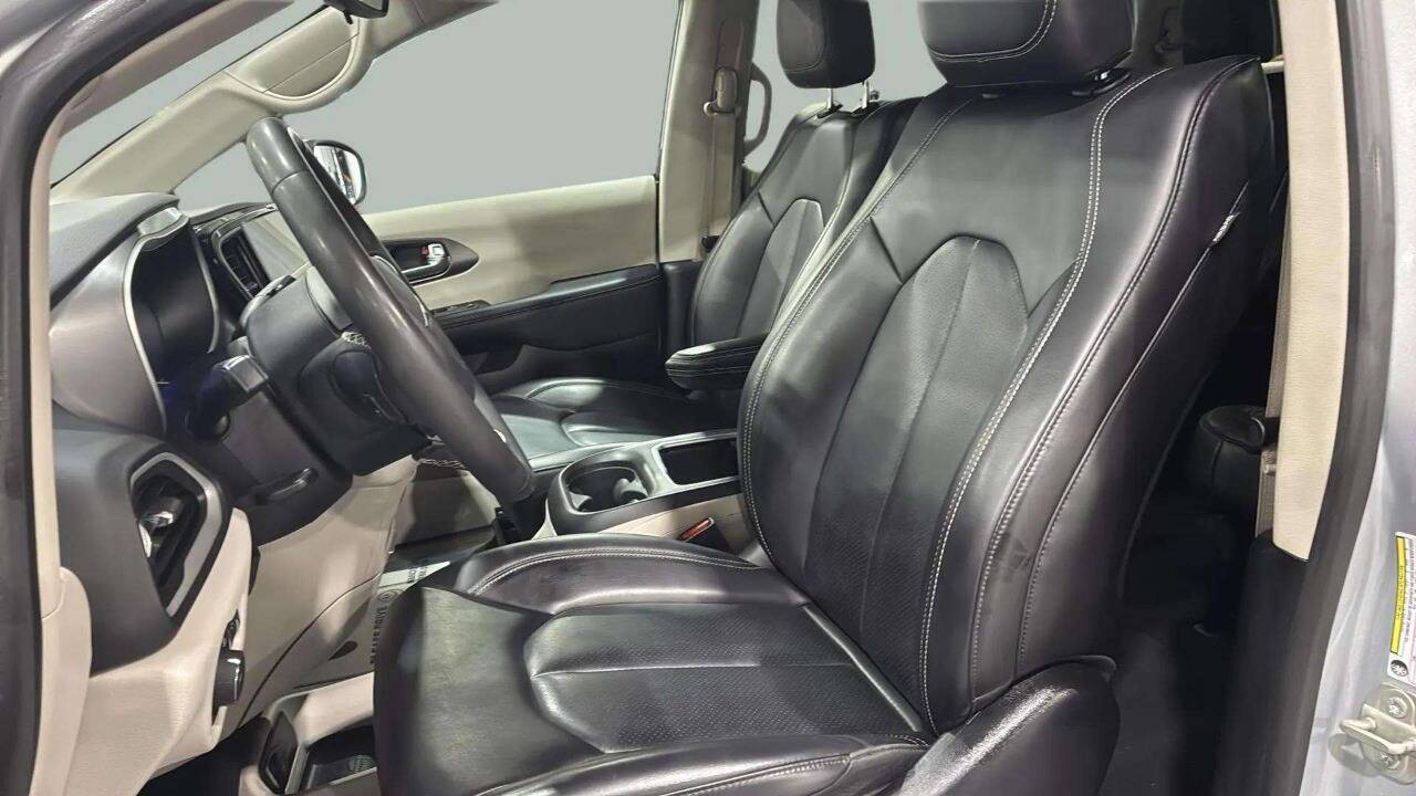 2023 Chrysler Pacifica Touring L 4dr Mini Van Chesterfield MI
